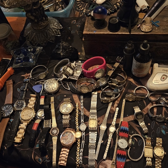 Huge lot ladies wrist watches - Picture 1 of 1